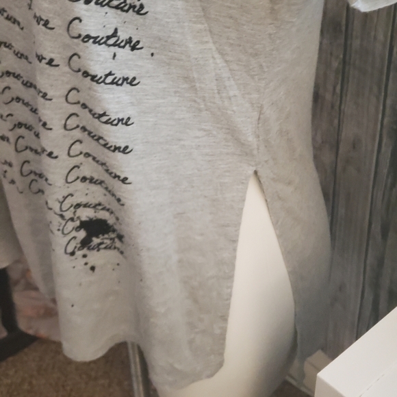 Juicy Couture " Love couture" high slit gray tee - Picture 8 of 13